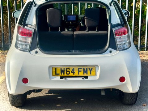 Toyota Iq 1.0 VVT-i Hatchback 3dr Petrol Multidrive Euro 5 (68 ps) 63