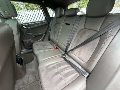 Porsche Macan PDK 59