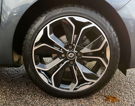 Renault Clio 0.9 Clio Iconic TCe 5dr 15