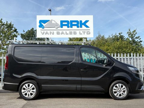 Renault Trafic 2.0 dCi Blue SL28 Sport Panel Van 5dr Diesel Manual L1 H1 Euro 6 (s/s) (130 6