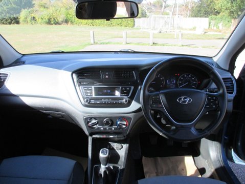 Hyundai i20 1.2 SE Euro 6 5dr 9