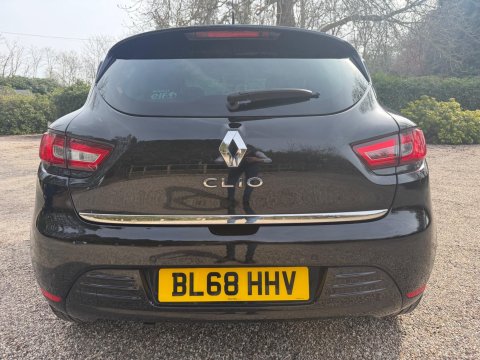 Renault Clio 0.9 TCe Iconic Euro 6 (s/s) 5dr 3