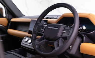 Land Rover Defender X 5