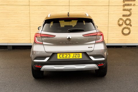 Renault Captur TECHNO E-TECH 6