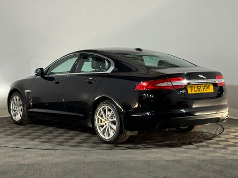 Jaguar XF 9