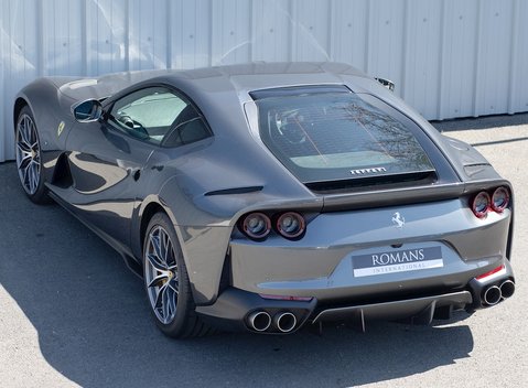 Ferrari 812 Superfast 9