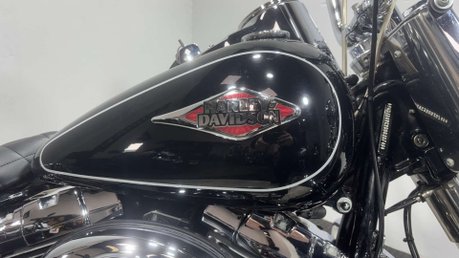 Harley-Davidson Softail HARITAGE FLSTC 1690 2013 CUSTOM BUILD SHOW BIKE LOW CRUISER 17
