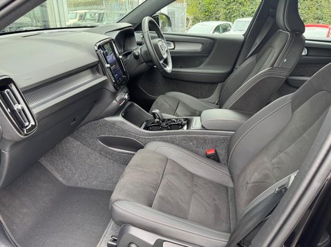 Volvo XC40 B4 PLUS 31