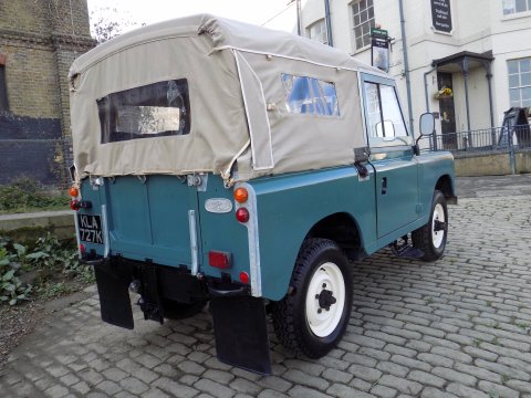 Land Rover 88 Series 111 Petrol + 7 Seats 4