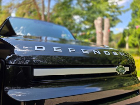 Land Rover Defender 3.0 Defender Hard Top S D MHEV Auto 4WD 5dr 64