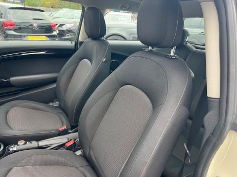 Mini Hatch 1.5 Cooper Auto Euro 6 (s/s) 3dr 25