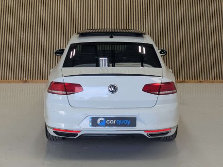 Volkswagen Passat 2.0 Passat R-Line TDI BlueMotion Technology Semi-Auto 4dr 19