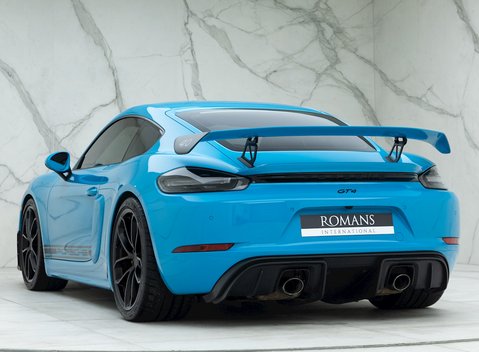 Porsche 718 Cayman GT4 3