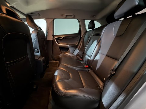 Volvo XC60 D4 SE LUX NAV AWD 20
