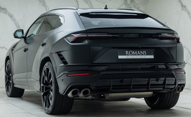 Lamborghini Urus S 10