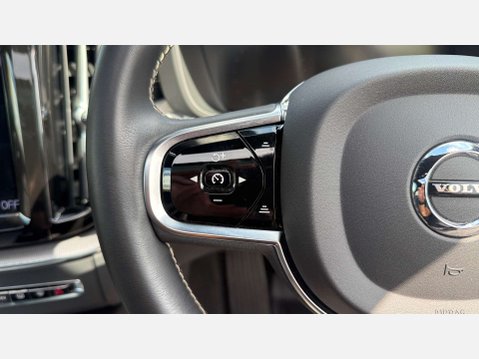 Volvo XC60 2.0 XC60 R-Design Pro T8 Recharge AWD Auto 4WD 5dr 32