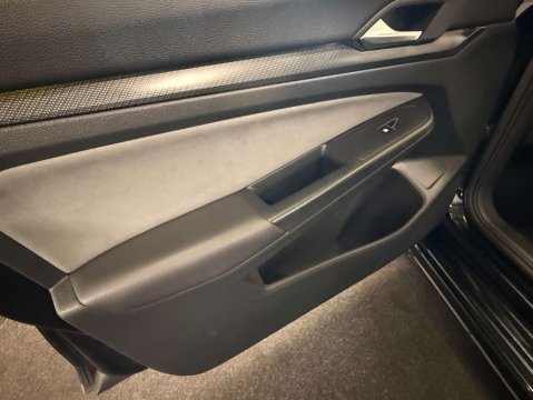 Volkswagen Golf 1.5 Golf R-Line eTSI Semi-Auto 5dr 55