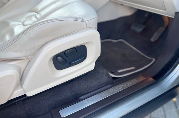 Land Rover Range Rover Evoque 2.2 SD4 PRESTIGE AUTO 21