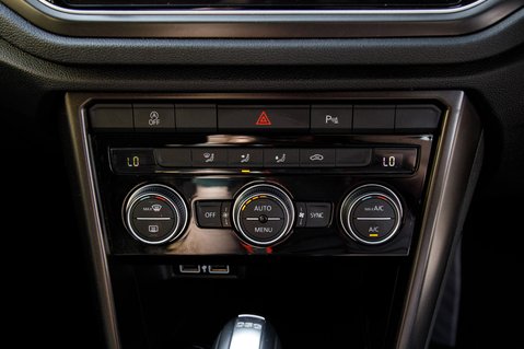 Volkswagen T-Roc SE TSI EVO DSG 35