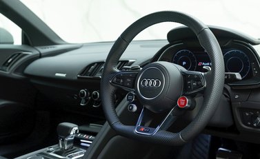 Audi R8 V10 Performance Quattro 9