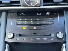 Lexus Is 2.5 IS 300h Advance CVT 4dr 42