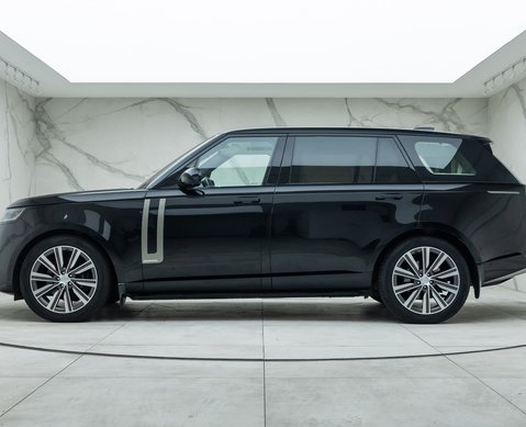 Land Rover Range Rover P400 AUTOBIOGRAPHY LWB 7 Seater 