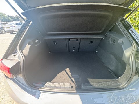 Volkswagen ID.3 Pro 58kWh Family Hatchback 5dr Electric Auto (145 ps) 10