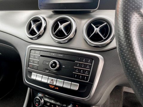 Mercedes-Benz GLA 1.6 GLA180 AMG Line Edition SUV 5dr Petrol 7G-DCT Euro 6 (s/s) (122 ps) Cr 18