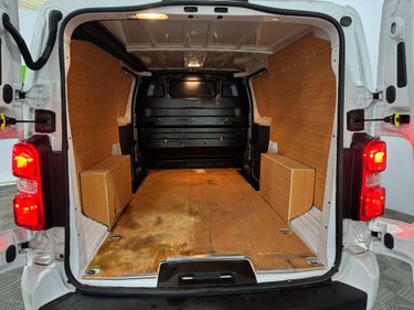 Vauxhall Vivaro 1.5 Vivaro F2900 Professional S/S 1