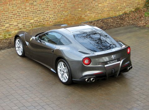 Ferrari F12 Berlinetta 8