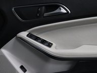 Mercedes-Benz GLA GLA 200 SPORT PREMIUM 36