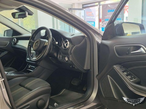 Mercedes-Benz GLA 1.6 GLA180 Urban Edition 7G-DCT Euro 6 (s/s) 5dr 46