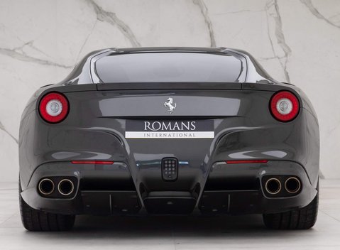 Ferrari F12 Berlinetta 19