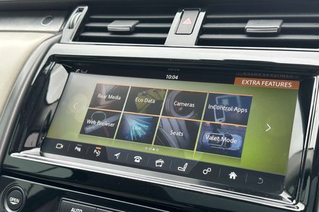 Land Rover Discovery 3.0 TD V6 First Edition SUV 5dr Diesel Auto 4WD Euro 6 (s/s) (258 ps) 66