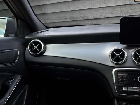Mercedes-Benz GLA 2.1 GLA 220 AMG Line D 4Matic Auto 4WD 5dr 24