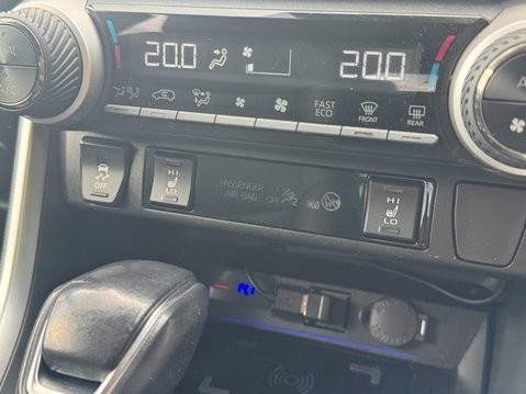 Toyota Rav 4 2.5 VVT-h Excel SUV 5dr Petrol Hybrid CVT Euro 6 27
