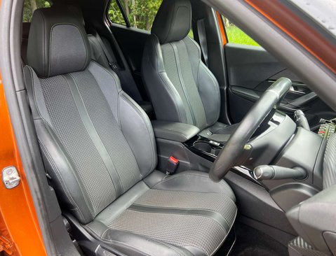 Peugeot 2008 1.2 2008 GT Line PureTech S/S 5dr 17