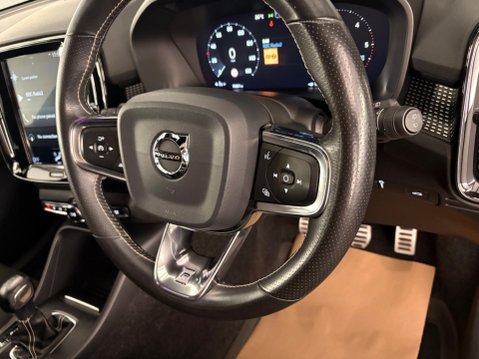Volvo XC40 2.0 D3 R-Design Euro 6 (s/s) 5dr 27