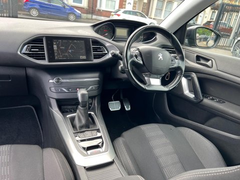 Peugeot 308 1.2 PureTech Allure EAT Euro 6 (s/s) 5dr 23
