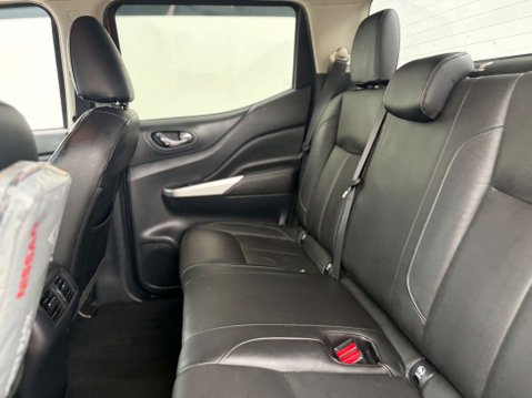 Nissan Navara 2.3 Navara Tekna dCi Auto 4WD 5dr 69