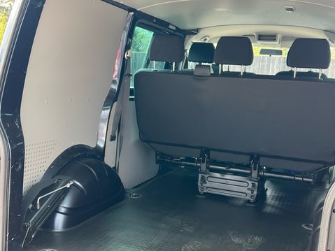 Volkswagen Transporter T30 TDI KOMBI TRENDLINE BMT 37