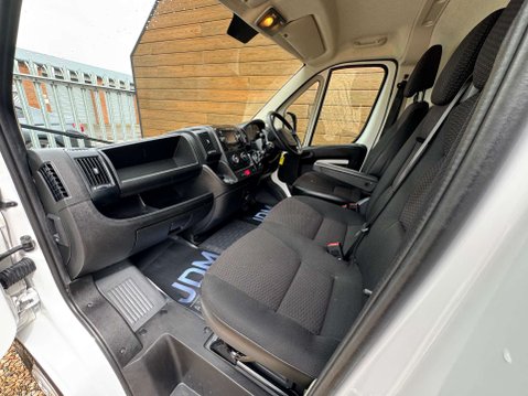 Peugeot Boxer 2.2 Boxer 335 Professional L3H2 Blue HDi 26