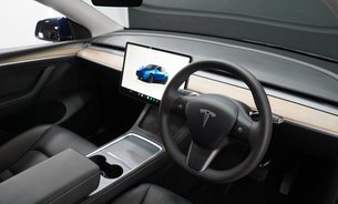 Tesla Model Y LONG RANGE AWD Comfort Suspension 20" Induction Alloys GROK AI 1 Owner VATQ 2