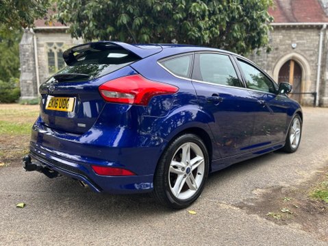 Ford Focus ZETEC S 14