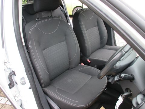 Dacia Logan 0.9 TCe Laureate Euro 6 (s/s) 5dr 23