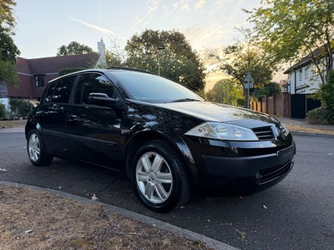 Renault Megane 1.6 VVT Oasis 5dr 7
