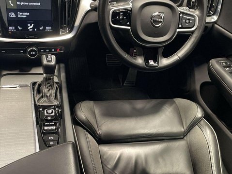 Volvo V60 2.0 D4 R-Design Estate 5dr Diesel Auto Euro 6 (s/s) (190 ps) 22