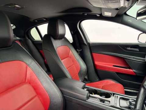 Jaguar XE 2.0 XE R-Sport D Auto 4dr 17