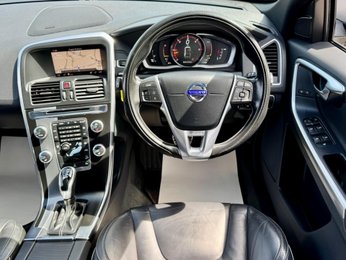 Volvo XC60 2.4 D5 R-Design Lux Nav Auto AWD Euro 6 (s/s) 5dr