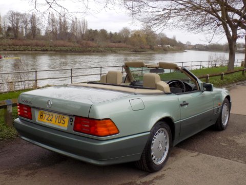 Mercedes-Benz SL Series 500SL-32 7